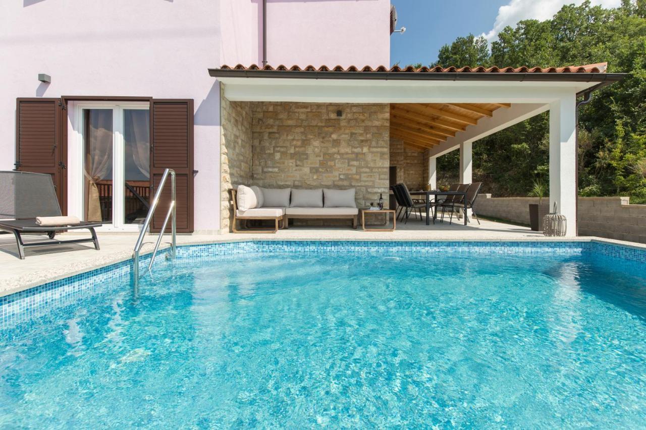 Villa El Istria Лабин Экстерьер фото