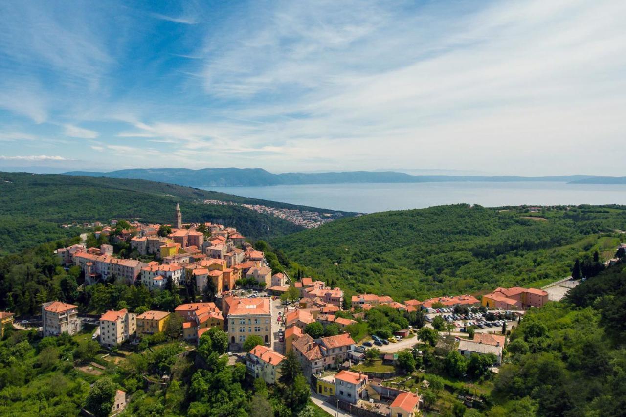 Villa El Istria Лабин Экстерьер фото